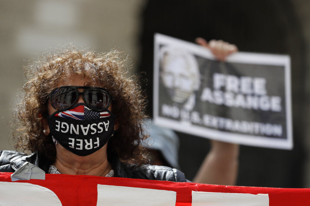 APTOPIX Britain Assange